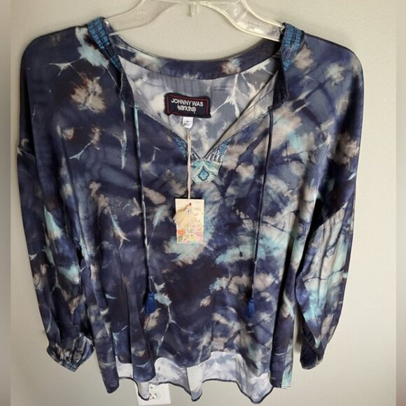 Johnny Was Shades of blue, light grays and pale green Tie-Dye Blouse Size M - Picture 2 of 5